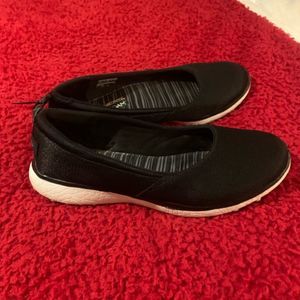 Skechers Memory Foam Slip On Shoes Size 10 EUC